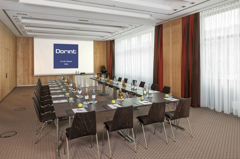 Dorint An Der Messe Koeln Hotel Exterior photo