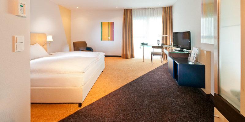 Dorint An Der Messe Koeln Hotel Exterior photo