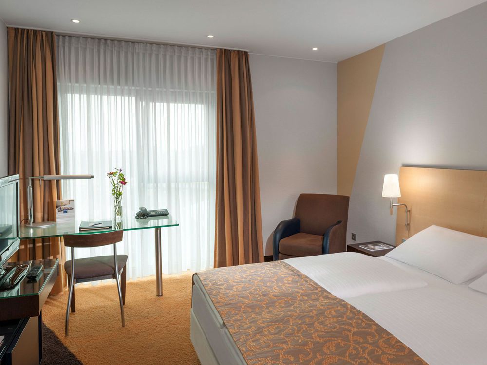 Dorint An Der Messe Koeln Hotel Room photo